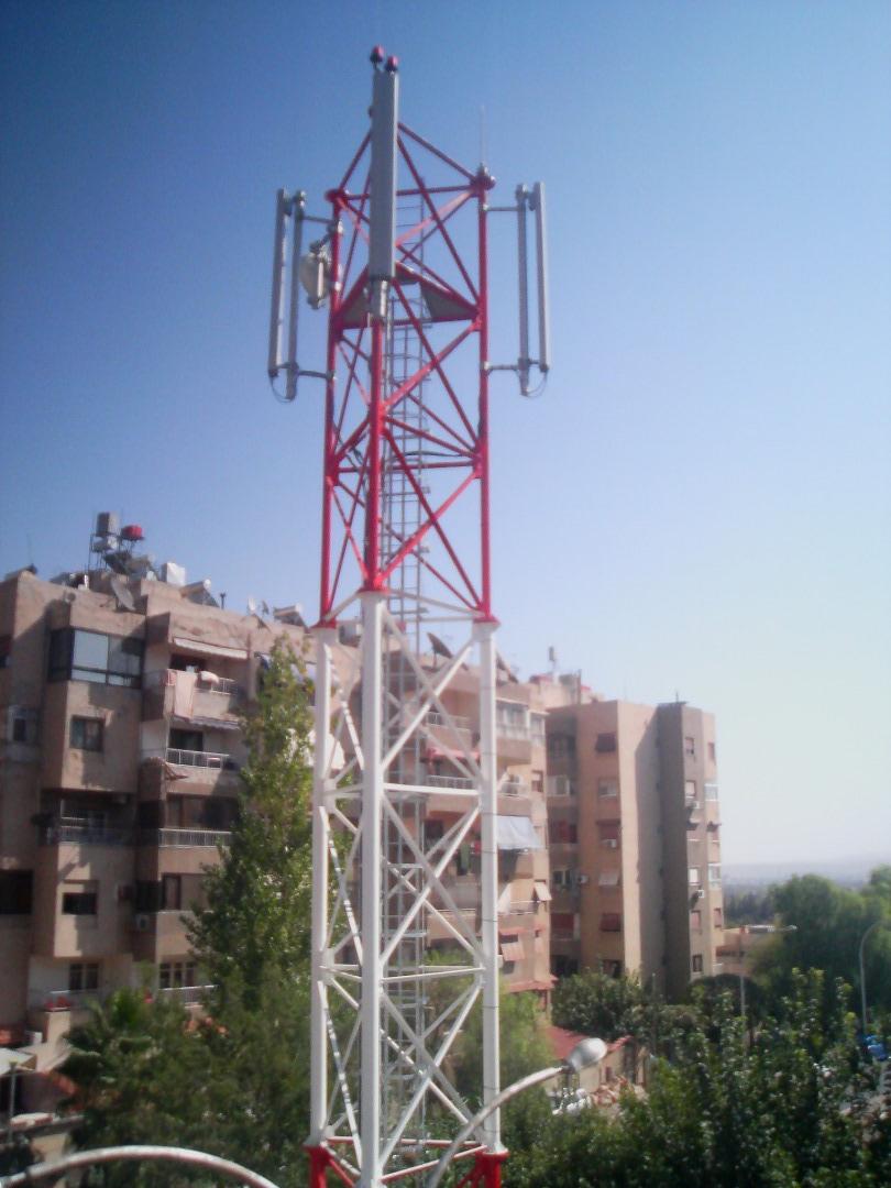 محطات الاتصالات والأبراج