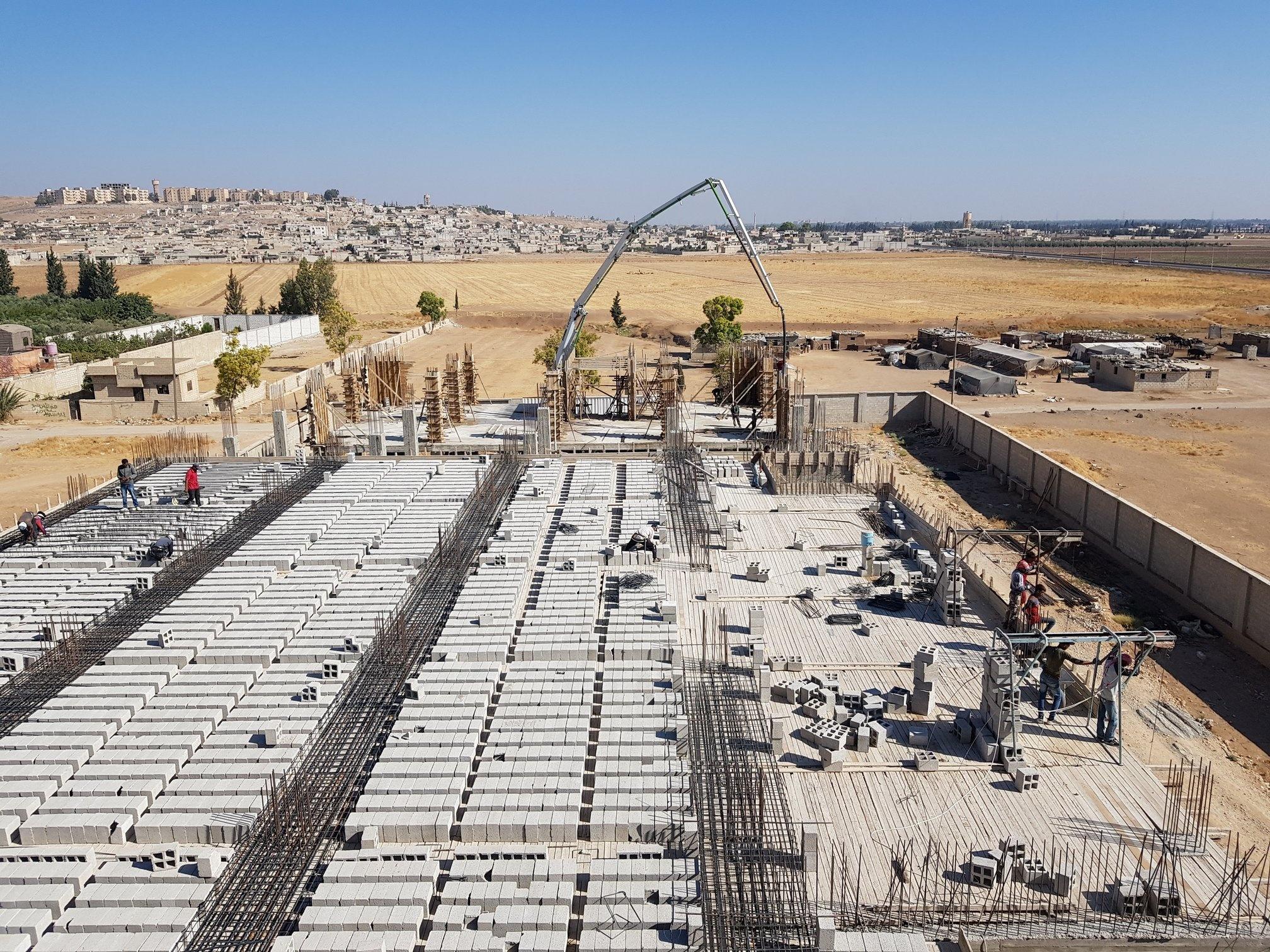 تنفيذ المشاريع الانشائية وأعمال البناء